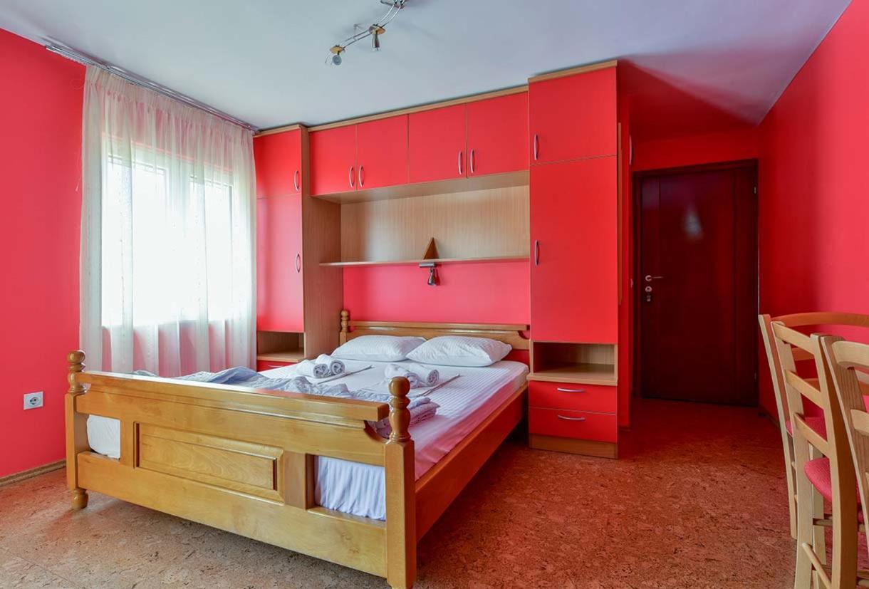 Apartments Srzentic Petrovac Ngoại thất bức ảnh