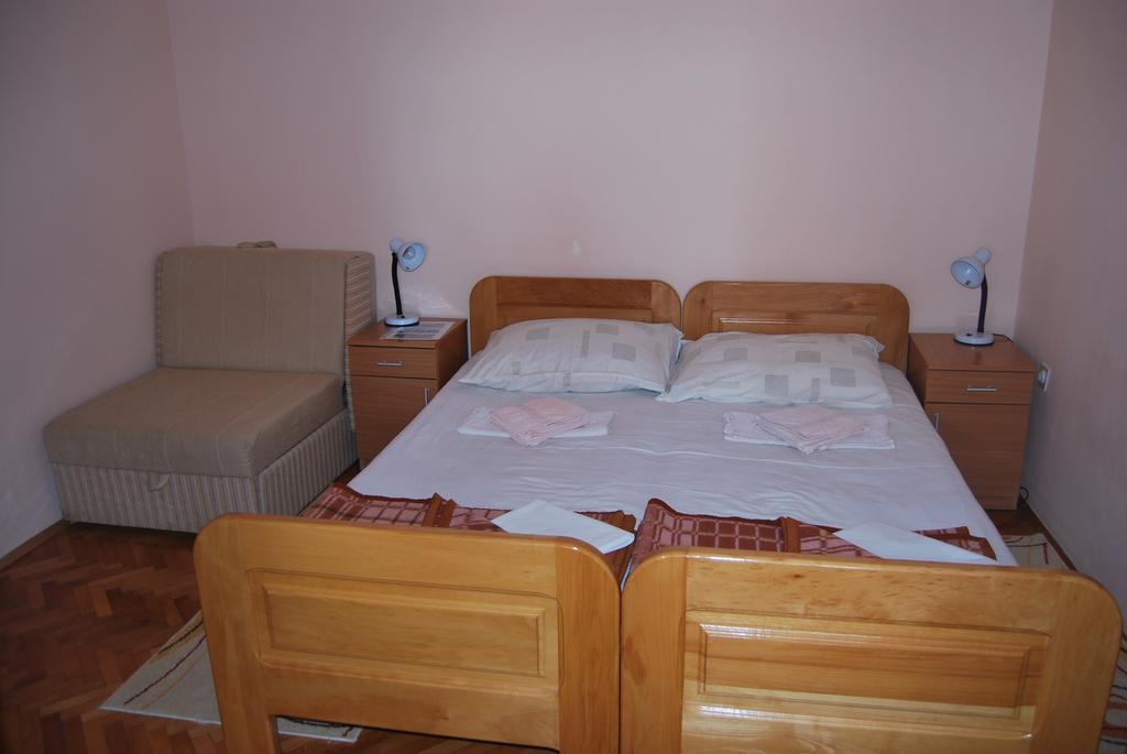 Apartments Srzentic Petrovac Ngoại thất bức ảnh