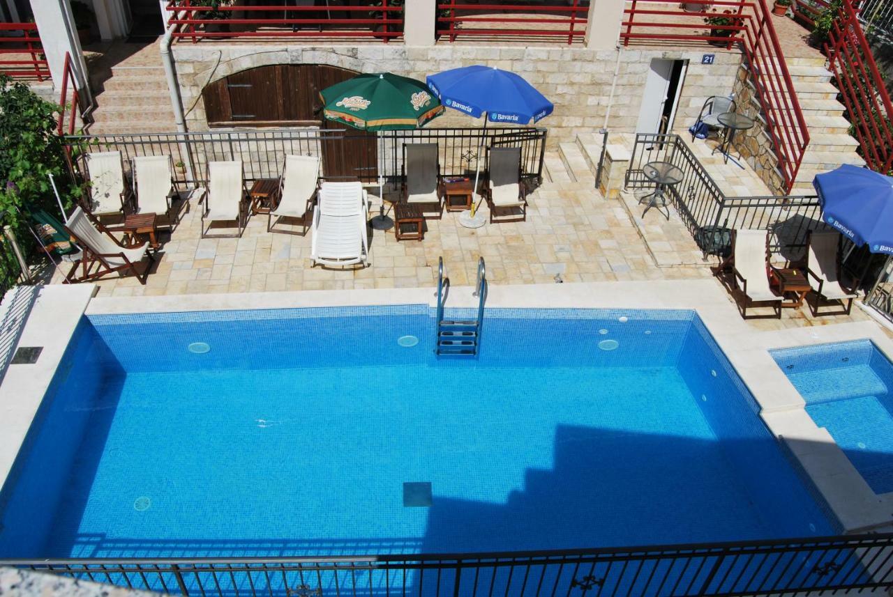 Apartments Srzentic Petrovac Ngoại thất bức ảnh