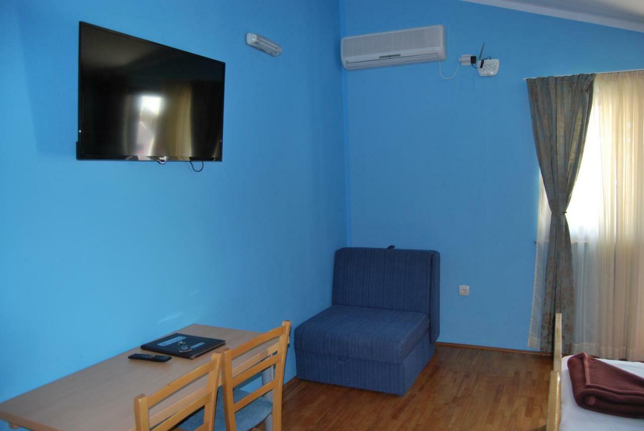 Apartments Srzentic Petrovac Ngoại thất bức ảnh