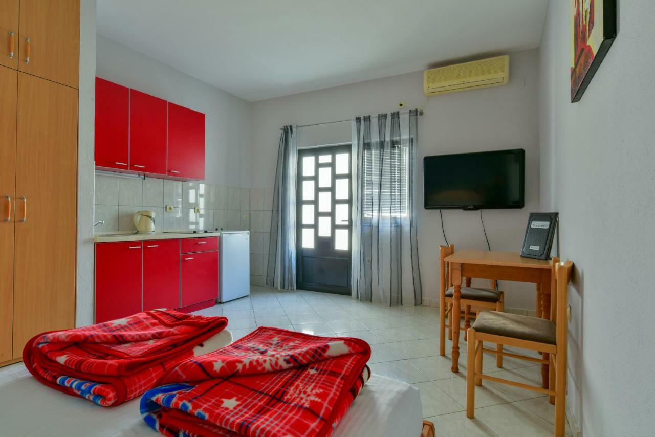 Apartments Srzentic Petrovac Ngoại thất bức ảnh