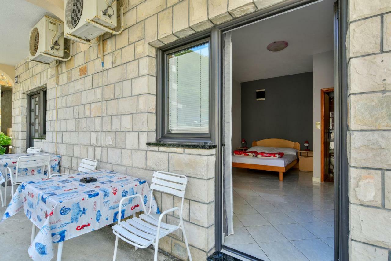 Apartments Srzentic Petrovac Ngoại thất bức ảnh