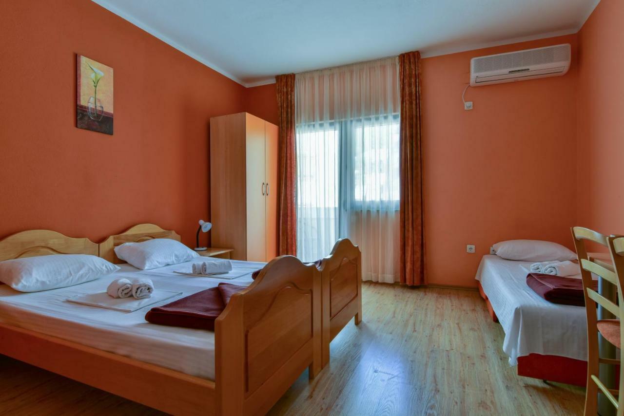 Apartments Srzentic Petrovac Ngoại thất bức ảnh