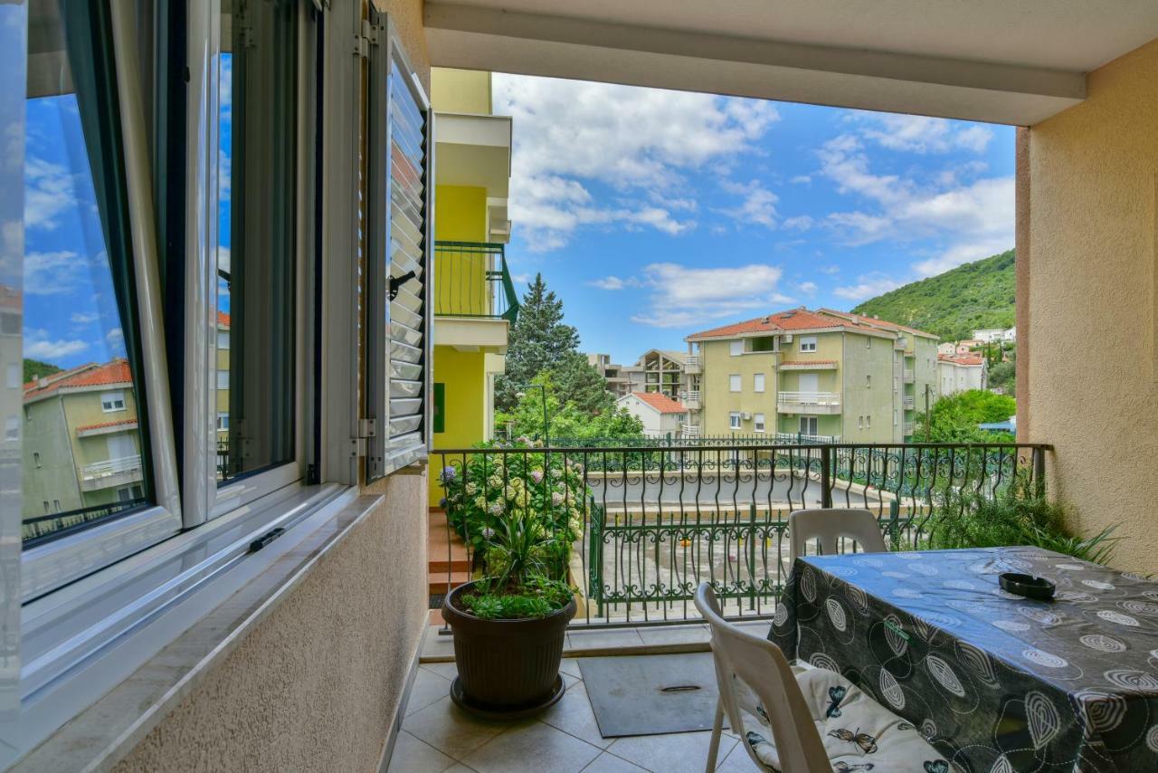 Apartments Srzentic Petrovac Ngoại thất bức ảnh