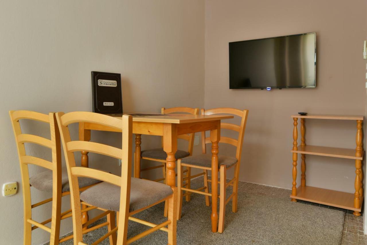 Apartments Srzentic Petrovac Ngoại thất bức ảnh