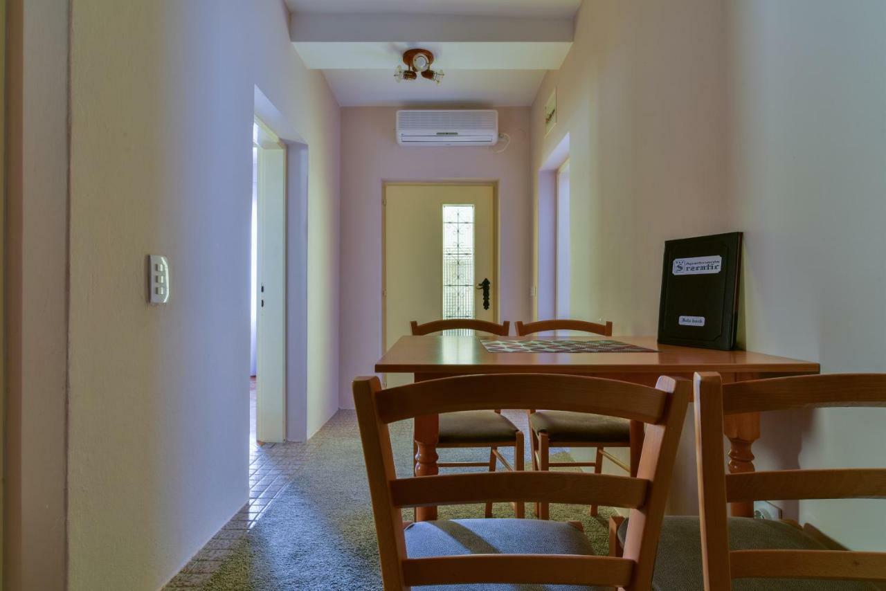 Apartments Srzentic Petrovac Ngoại thất bức ảnh