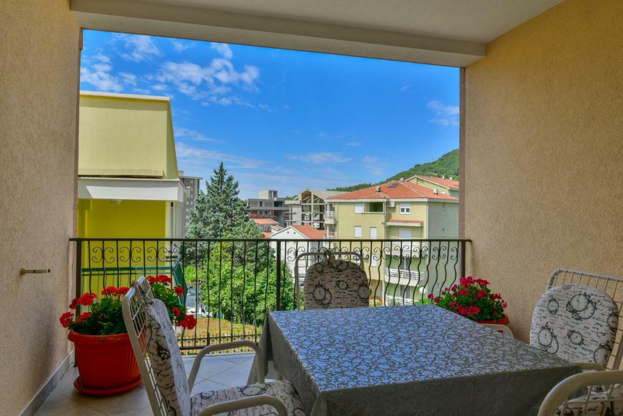 Apartments Srzentic Petrovac Ngoại thất bức ảnh