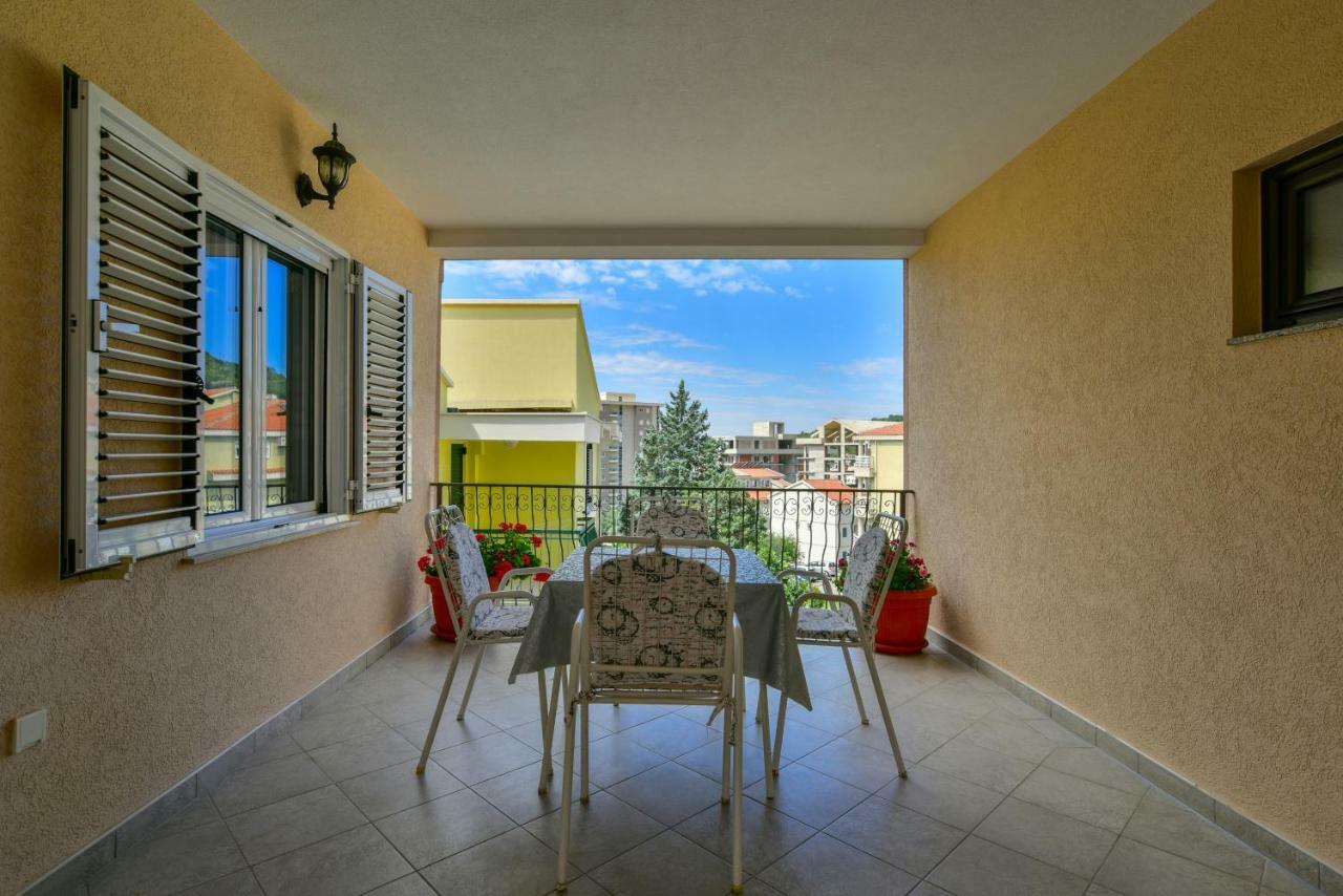 Apartments Srzentic Petrovac Ngoại thất bức ảnh