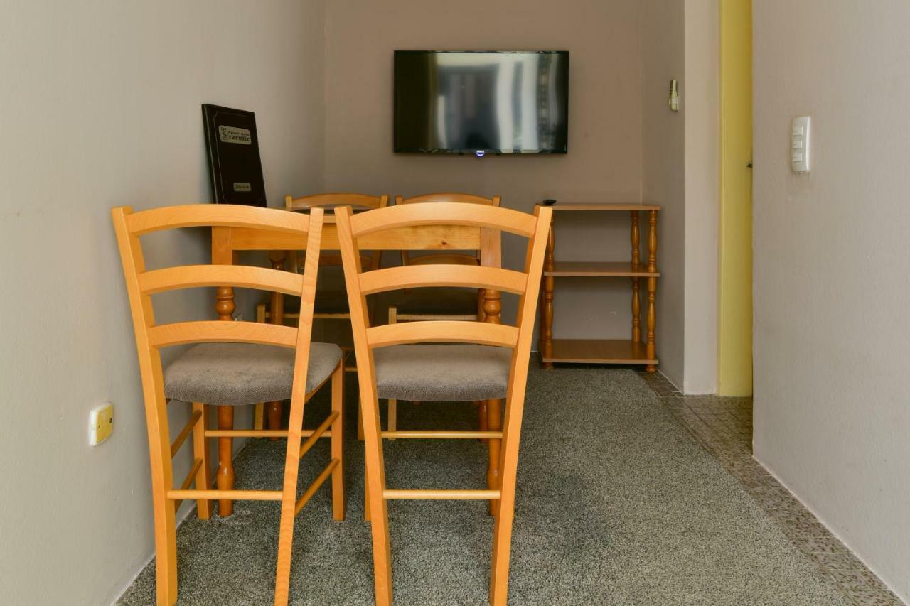Apartments Srzentic Petrovac Ngoại thất bức ảnh