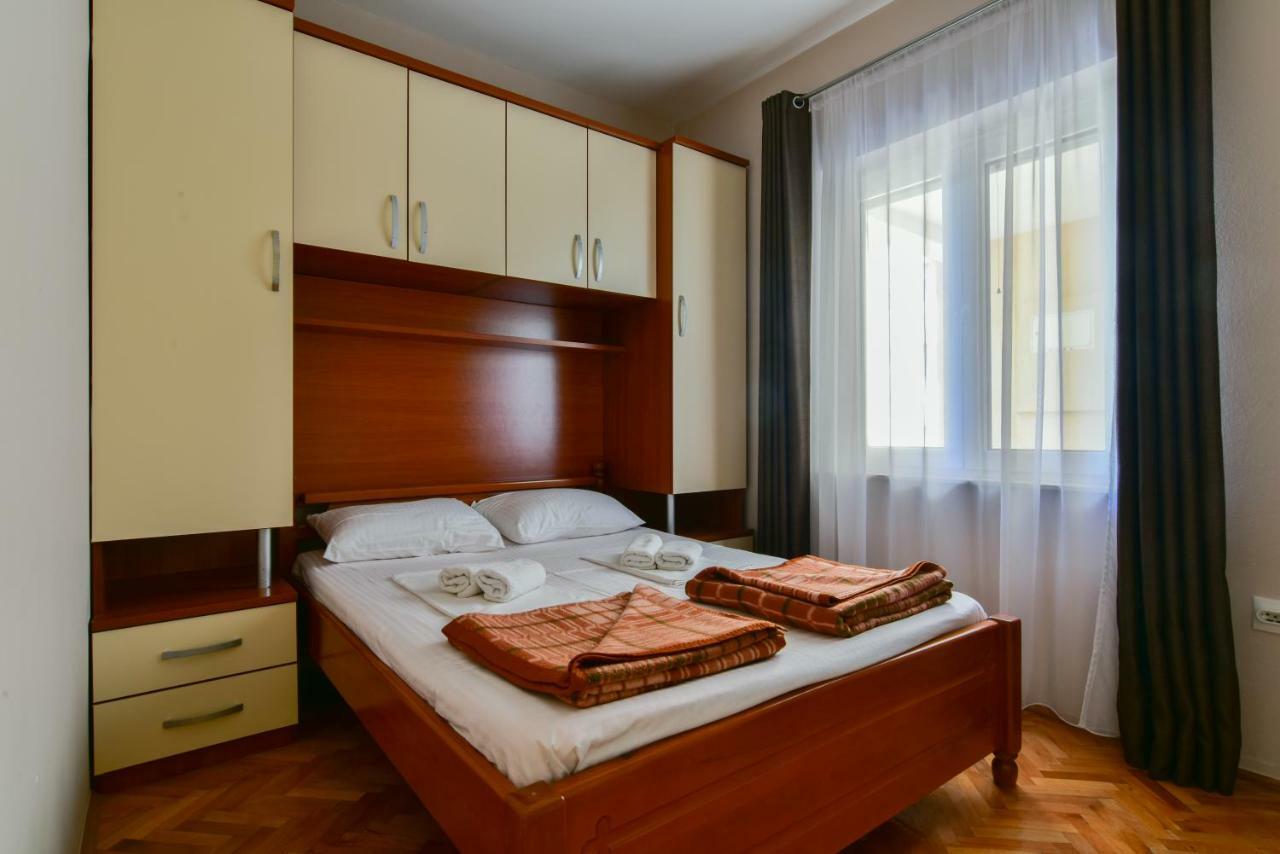 Apartments Srzentic Petrovac Ngoại thất bức ảnh